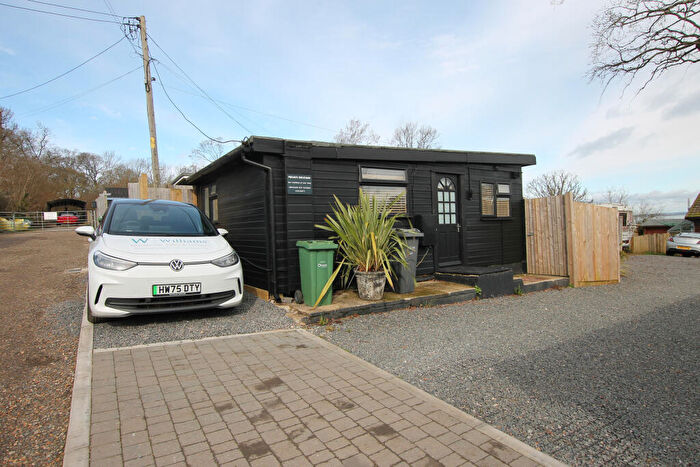 1 Bedroom Flat To Rent In Lower Woodside Road, Wootton Bridge, Ryde, PO33