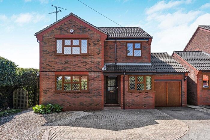 4 Bedroom Detached House For Sale In Bakers Lane, Kensworth, LU6