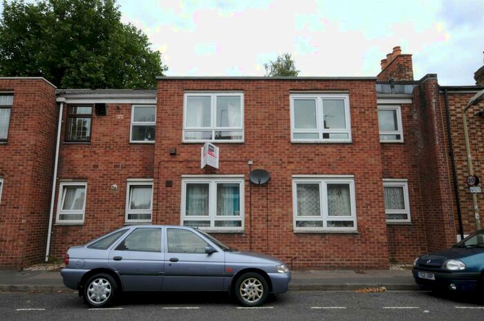 3 Bedroom Flat To Rent In Great Clarendon Street, OX2