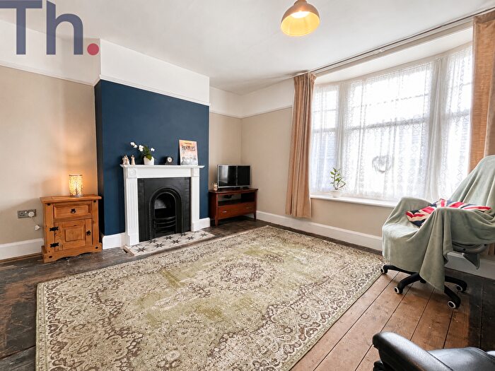 1 Bedroom Flat For Sale In East Cowes, Isle Of Wight, PO32