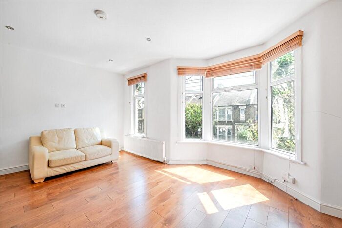 2 Bedroom Apartment For Sale In Warren Road, London, E10