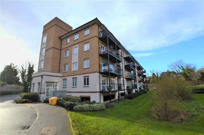 1 Bedroom Flat To Rent In Worcester Close, London, SE20