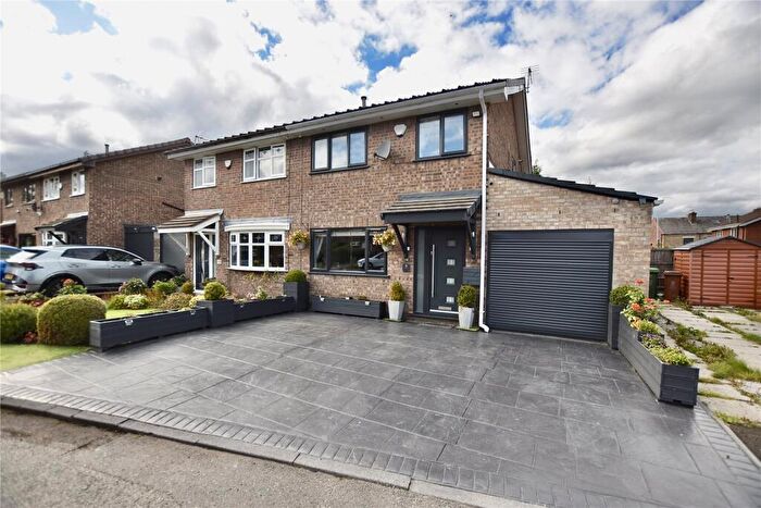 3 Bedroom Semi-Detached House For Sale In Bullcote Green, Royton, Oldham, Greater Manchester, OL2