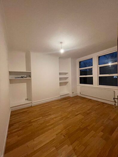 3 Bedroom Flat To Rent In Vaughan Road, Harrow, HA1