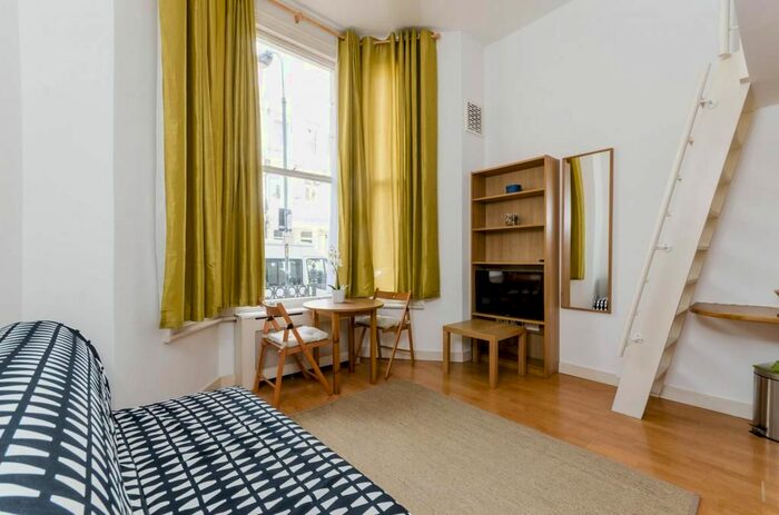 Studio To Rent In Fairholme Road, West Kensington, London, W14