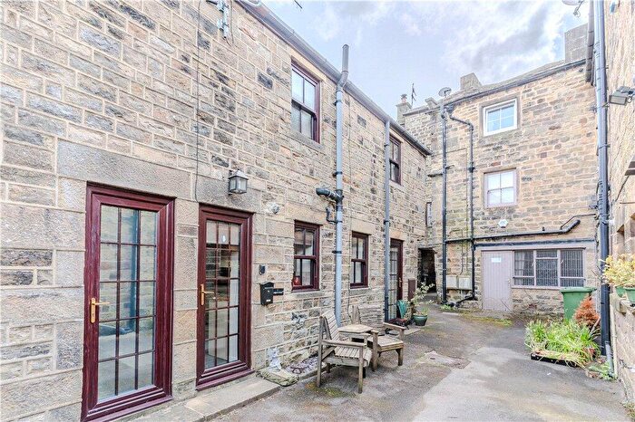 1 Bedroom Terraced House For Sale In High Street, Pateley Bridge, Harrogate, North Yorkshire, HG3