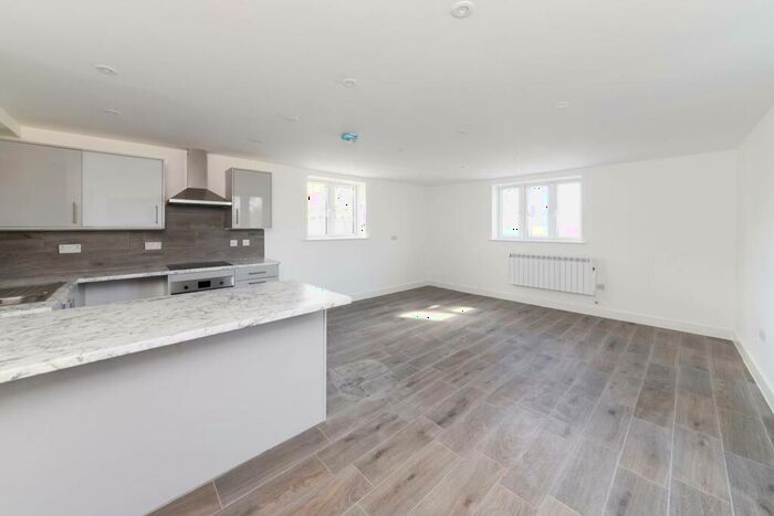 1 Bedroom Flat To Rent In Cricket Road, Cowley, OX4