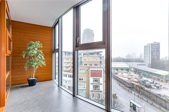 1 Bedroom Flat For Sale In Falcon Wharf, Lombard Road, SW11