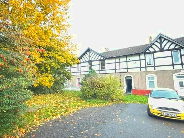 2 Bedroom Flat To Rent In Harland Cottages, Glasgow, G14