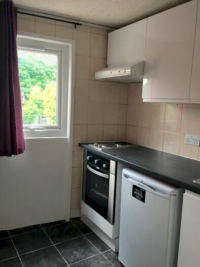 Studio To Rent In Flat A, 101 West Green Road, London N15