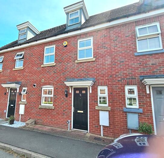 3 Bedroom Property To Rent In Farnborough Drive, Daventry, NN11