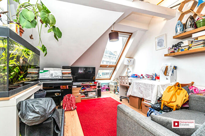 Studio To Rent In A Petherton Road, London, N5