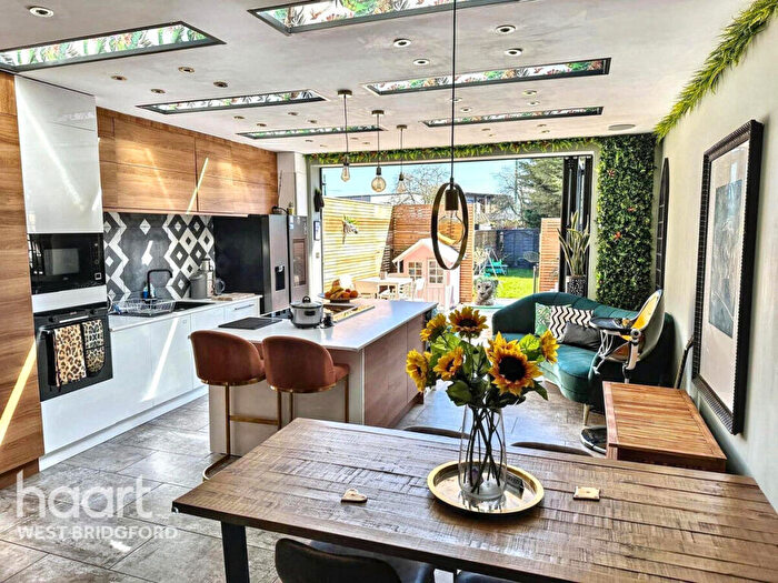 3 Bedroom Semi Detached House For Sale In Ruddington Lane, Nottingham, NG11