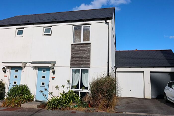 3 Bedroom Semi-Detached House For Sale In Borlase Crescent, St Austell, PL25