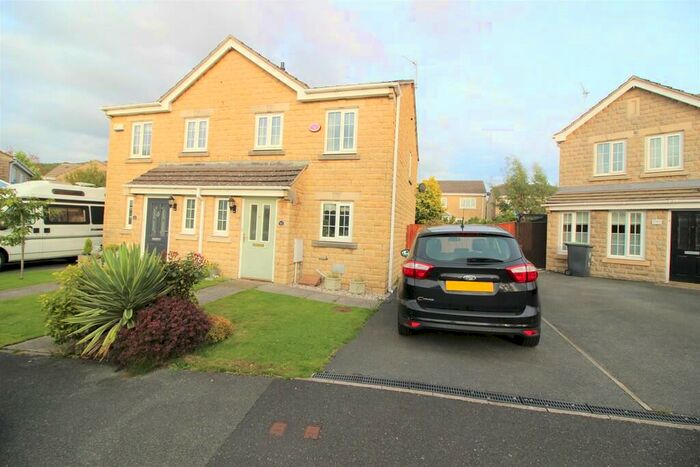 3 Bedroom Semi-Detached House To Rent In Hurst Crescent, Shirebrook Park, SK13