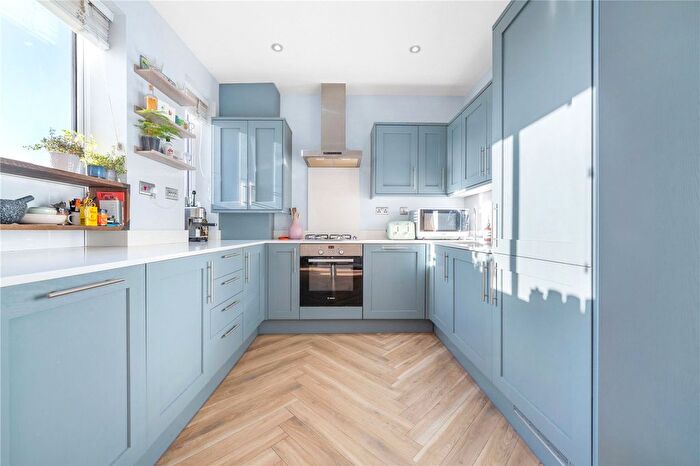 2 Bedroom Flat For Sale In East Dulwich Grove, East Dulwich, London, SE22