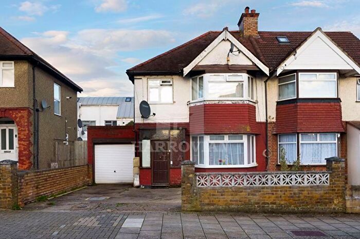 3 Bedroom Semi-Detached House For Sale In Vancouver Road, Edgware, HA8