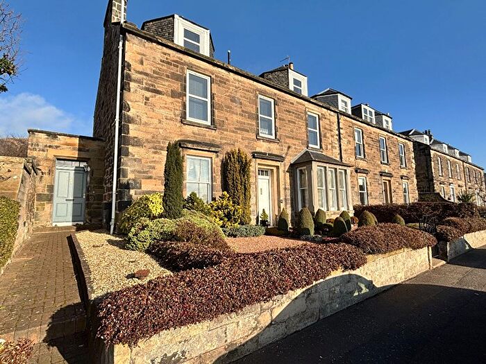 5 Bedroom Flat For Sale In Kinghorn Road, Burntisland, KY3