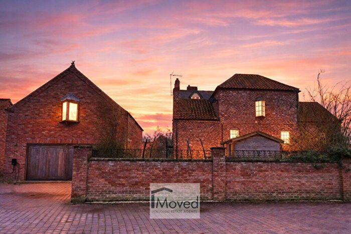 3 Bedroom Detached House For Sale In Clay Lane, Breighton, Selby, YO8