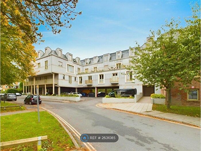 1 Bedroom Flat To Rent In Mill Bay Lane, Horsham, RH12