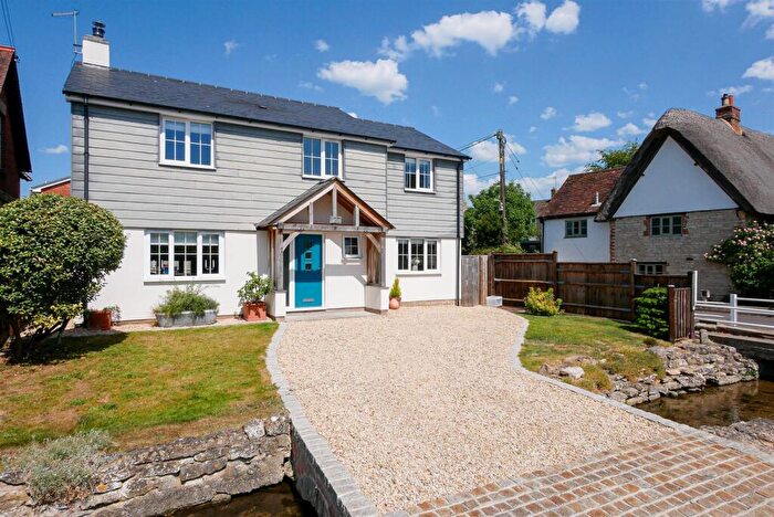 4 Bedroom Detached House For Sale In High Street, Chalgrove, OX44