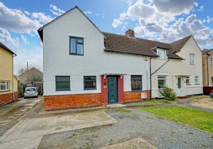 3 Bedroom Semi-Detached House For Sale In Great North Road, Alconbury, Huntingdon, Cambridgeshire, PE28