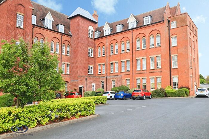 2 Bedroom Property For Sale In Salisbury Close, Crewe, CW2