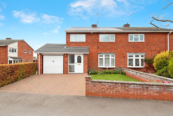 3 Bedroom Semi Detached House For Sale In Homestead Moat, Stevenage, SG1