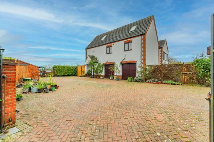 7 Bedroom Detached House For Sale In Main Road, Little Fransham, NR19