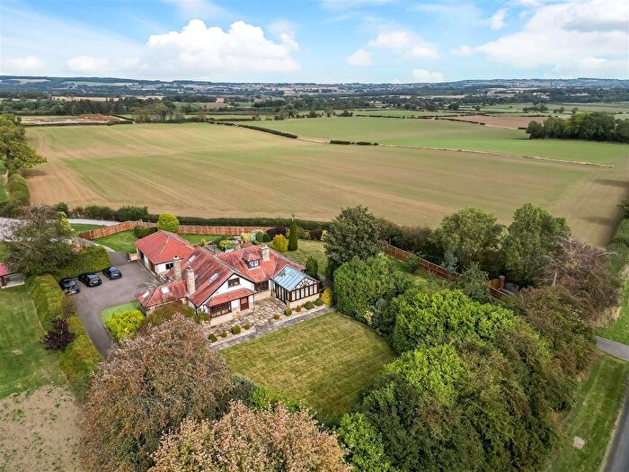 4 Bedroom Detached House For Sale In The Beeches, Winston, DL2