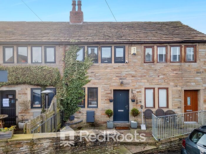 1 Bedroom Terraced House For Sale In Lodge Street, Skelmanthorpe, HD8