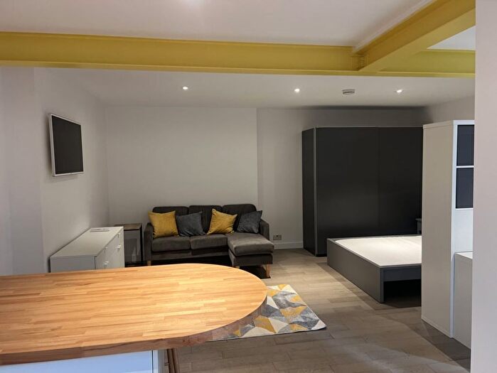 1 Bedroom Studio To Rent In Moring Road, London, SW17