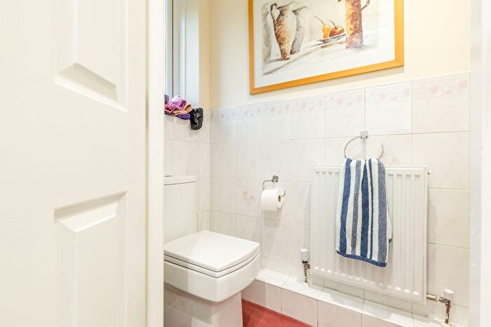 3 Bedroom Detached House For Sale In Blacksmiths Fold, Almondbury, Huddersfield, HD5