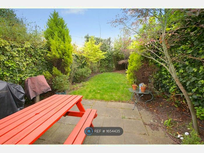 2 Bedroom Maisonette To Rent In Prince Of Wales Road, London, NW5