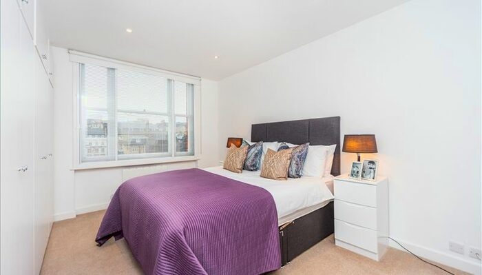 2 Bedroom Flat To Rent In Hill Street, Mayfair, London, W1J