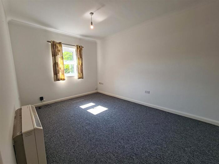2 Bedroom Flat To Rent In Fletton Avenue, Peterborough, PE2