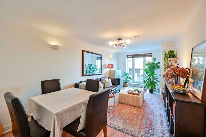 1 Bedroom Flat For Sale In Rotherhithe Street, Rotherhithe, London, SE16