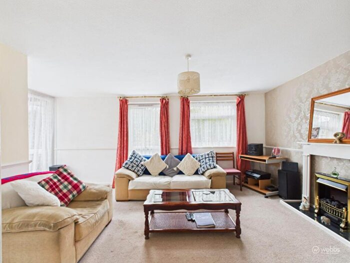 1 Bedroom Flat For Sale In Templar Court, Forestdale, Croydon, CR0