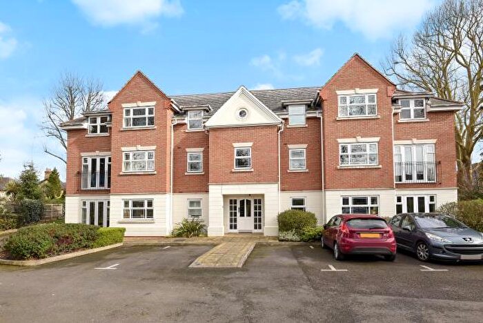 2 Bedroom Flat To Rent In Sidney Road, Walton-On-Thames, KT12