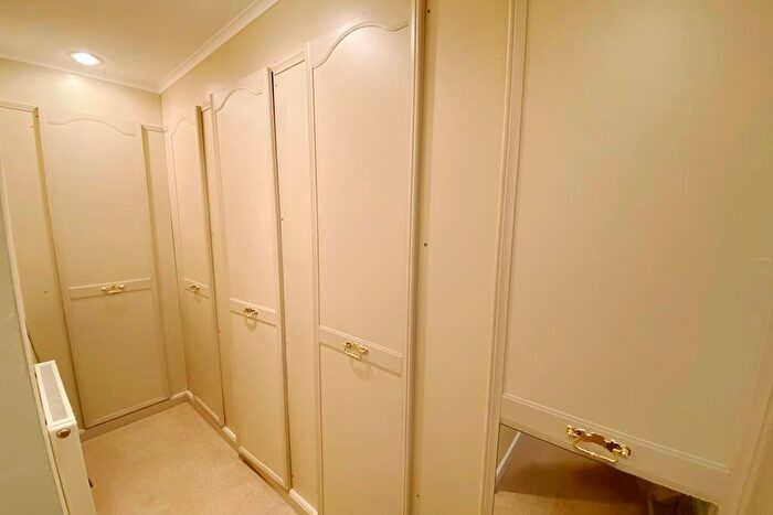 2 Bedroom Bungalow For Sale In Glenwood Close, West Moors, Ferndown, Dorset, BH22