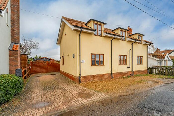 3 Bedroom Detached House For Sale In Broad Road, Cotton, IP14