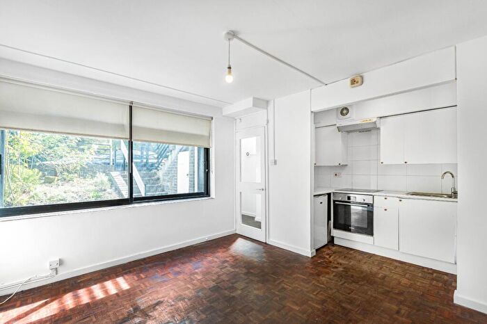 1 Bedroom Apartment To Rent In Gore Road, South Hackney, London, E9