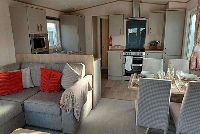 3 Bedroom Park Home For Sale In Hendra Croft, Newquay, TR8