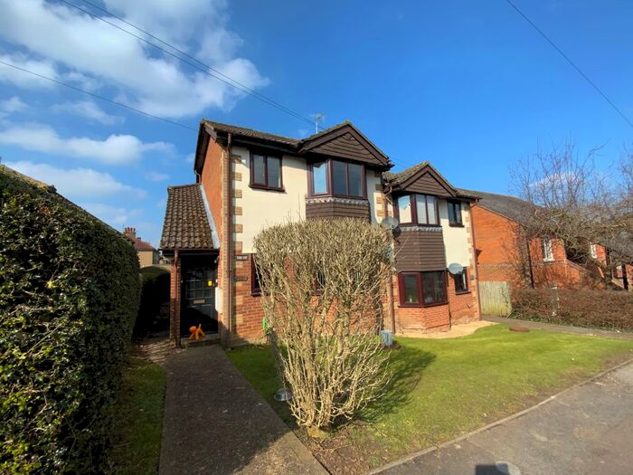 1 Bedroom Flat To Rent In King Street, Piddington, HP14