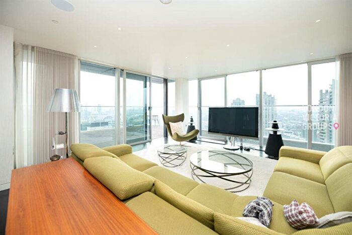 3 Bedroom Apartment To Rent In The Heron, Moor Lane, London, EC2Y
