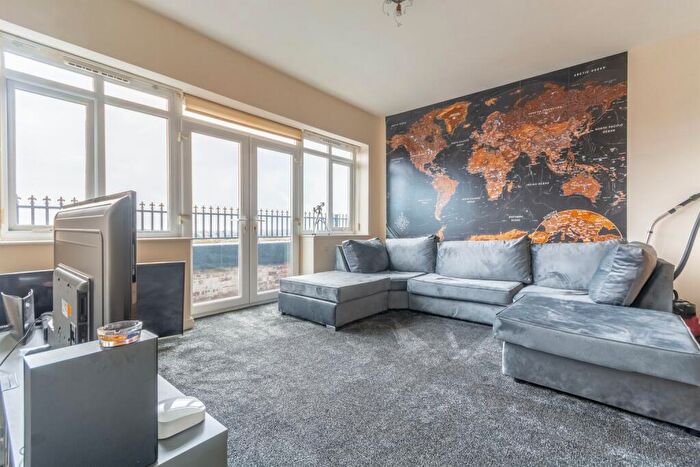 2 Bedroom Apartment For Sale In The New Alexandra Court, Woodborough Road, Nottingham, Nottinghamshire, NG3