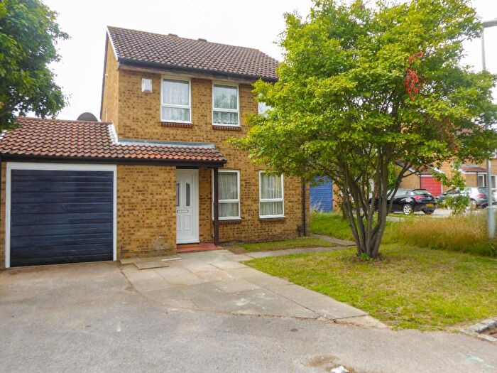 3 Bedroom Detached House To Rent In Markby Way, Lower Earley, Reading, Berkshire, RG6