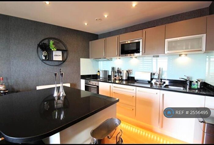 1 Bedroom Flat To Rent In Candle House, Leeds, LS1