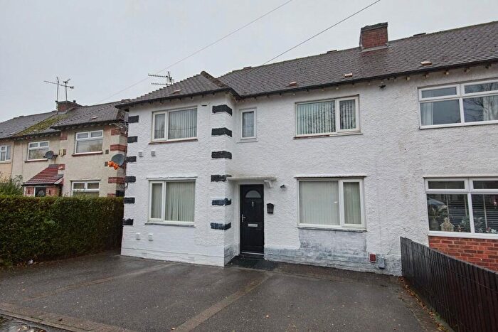 3 Bedroom Semi-Detached House To Rent In Uttoxeter New Road, Derby, Derbyshire, DE22