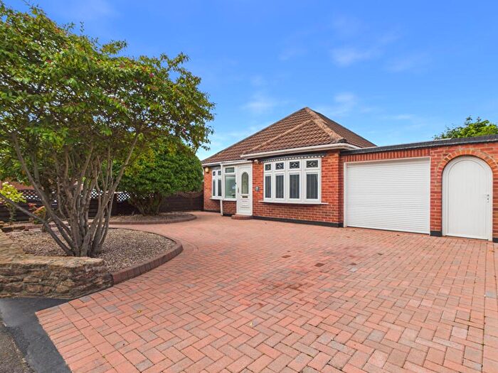 2 Bedroom Detached Bungalow For Sale In Spinney Crescent, Toton, Nottinghamshire, Nottinghamshire, NG9